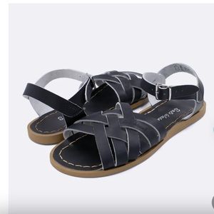 Salt Water Retro sandals